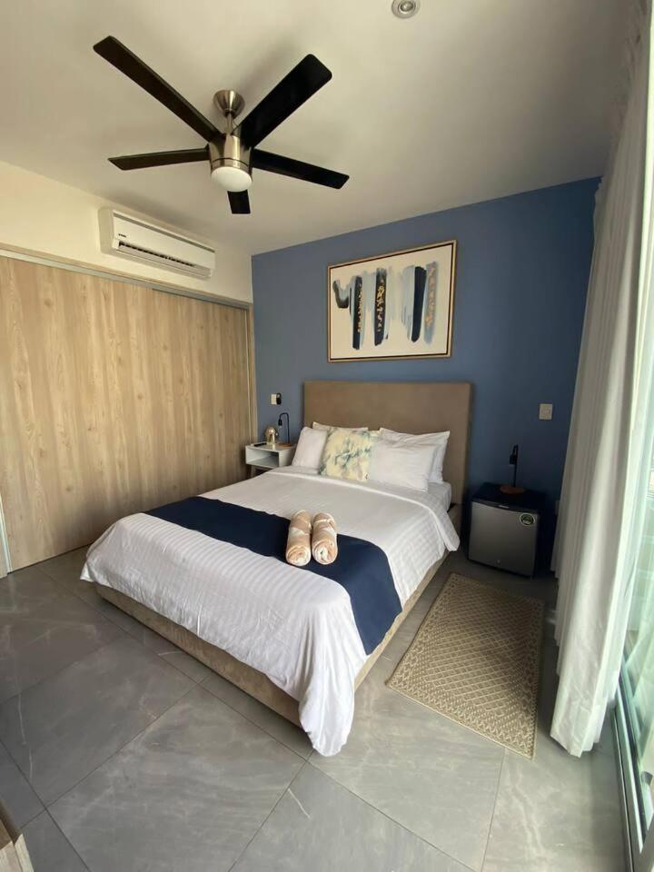 Private With Mini Fridge, 200mb Wifi *