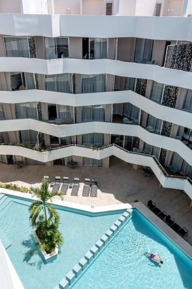 Private With Mini Fridge, 200mb Wifi * Playa del Carmen